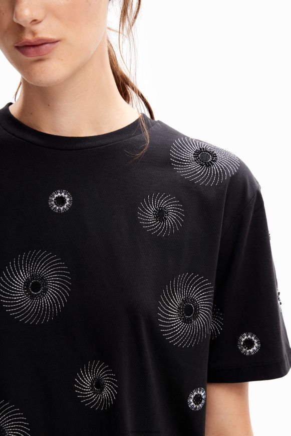 Desigual Women Oversize embroidered T-shirt Clothing PFVZ0B99