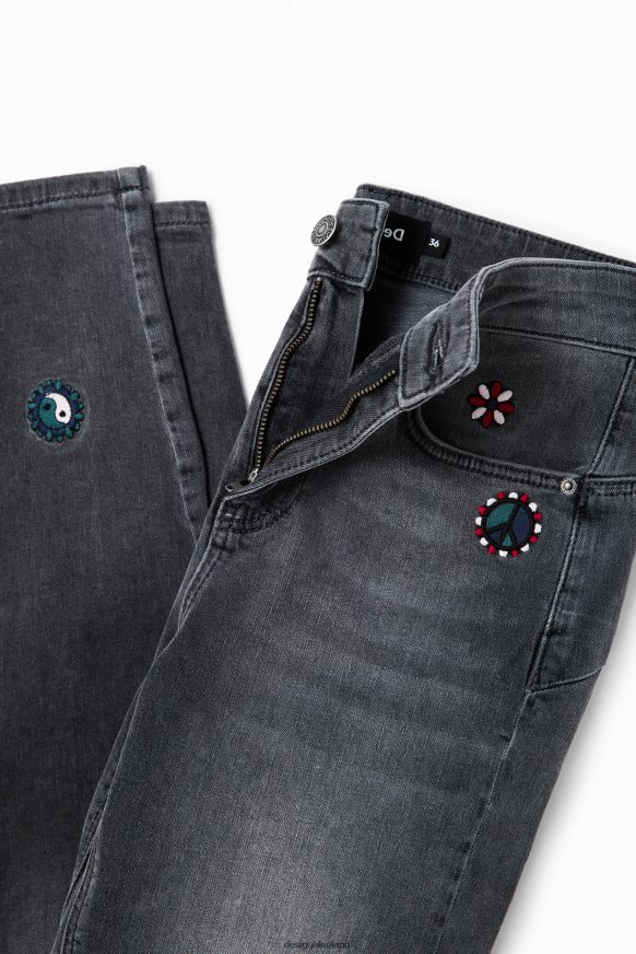 Desigual Women Embroidered skinny push-up jeans Clothing PFVZ0B551