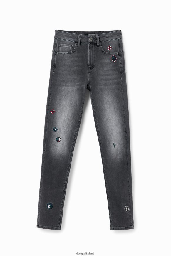 Desigual Women Embroidered skinny push-up jeans Clothing PFVZ0B551