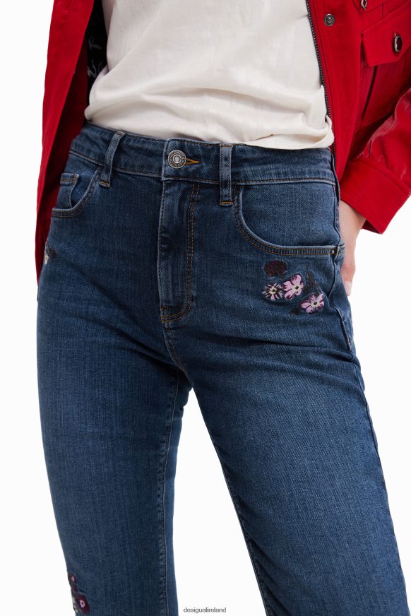 Desigual Women Skinny push-up jeans with embroidered flowers Clothing PFVZ0B564